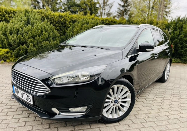 Ford Focus cena 35900 przebieg: 104000, rok produkcji 2015 z Radzymin małe 781